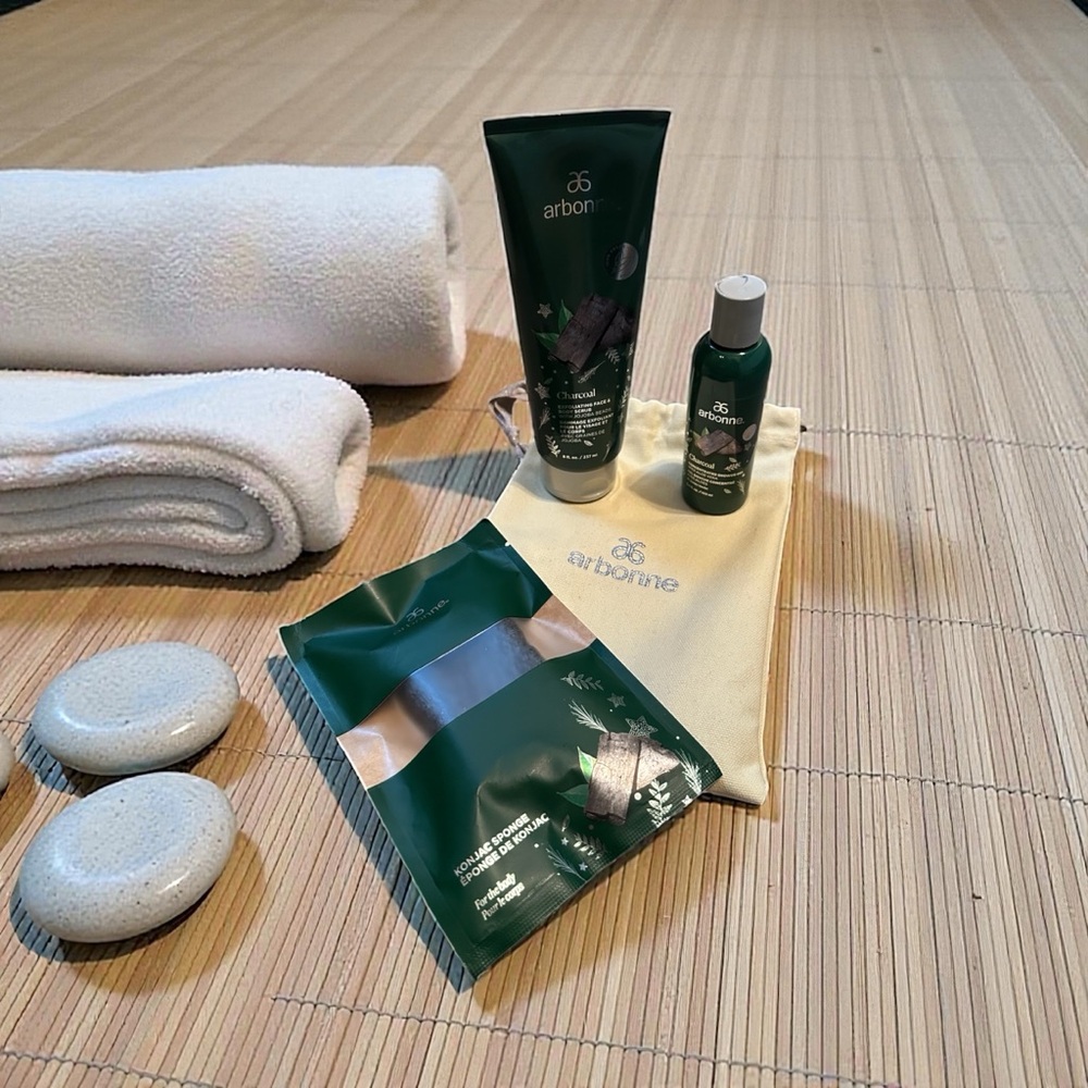 Arbonne  Cleanser Set - Dark Green